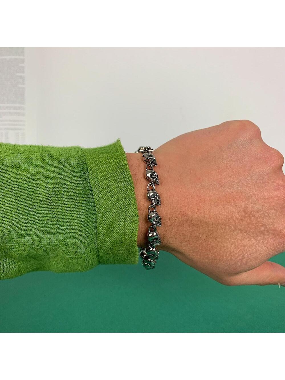 Emo y2k punk style skull head silver bracelet. Great quality! 8.5 inches length - Picture 3 of 7